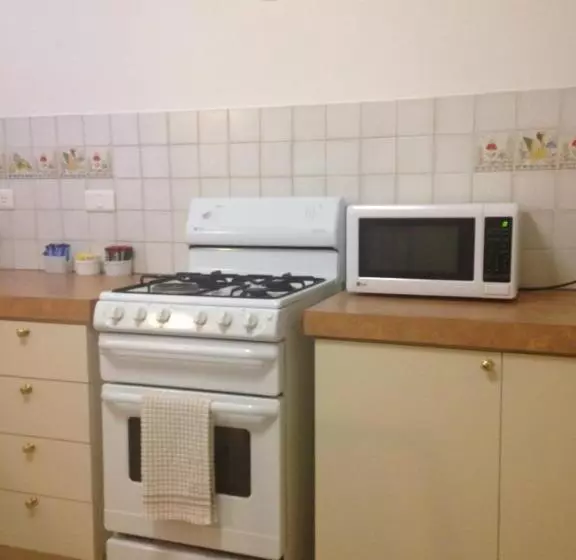 فندق على الطريق The Nosh & Nod Avon Terrace