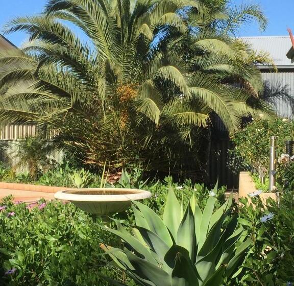 Мотель The Nosh & Nod Avon Terrace