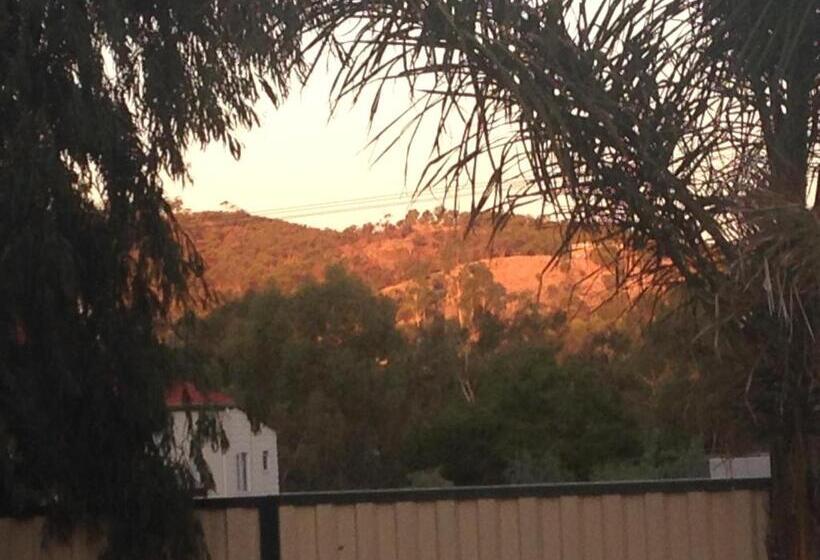 Мотель The Nosh & Nod Avon Terrace