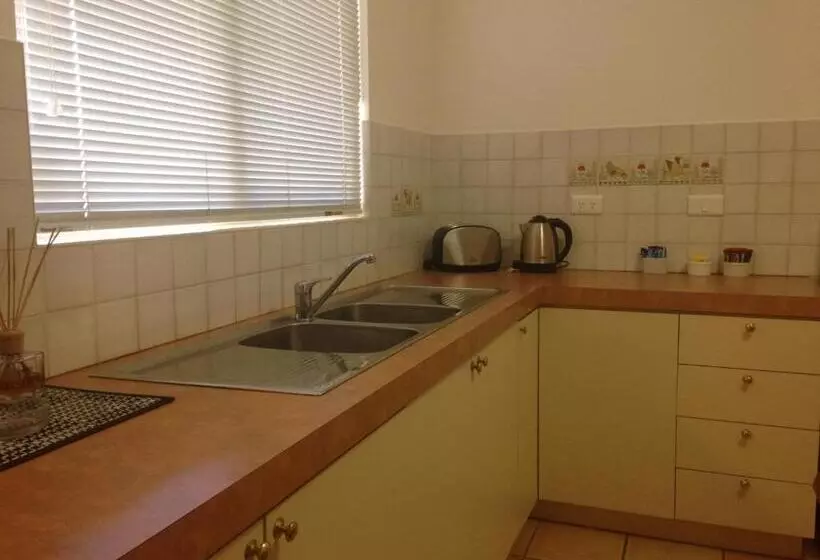 فندق على الطريق The Nosh & Nod Avon Terrace