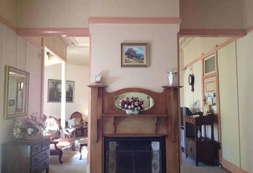 ペンション Avonleigh Guest House