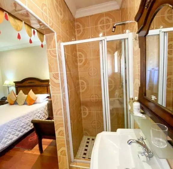 پانسیون Green Valley Lodge