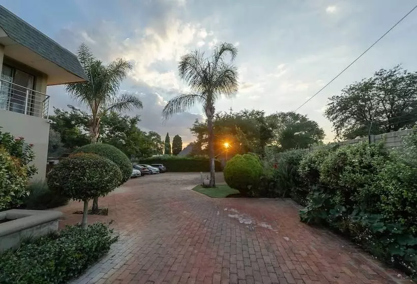 پانسیون Green Valley Lodge