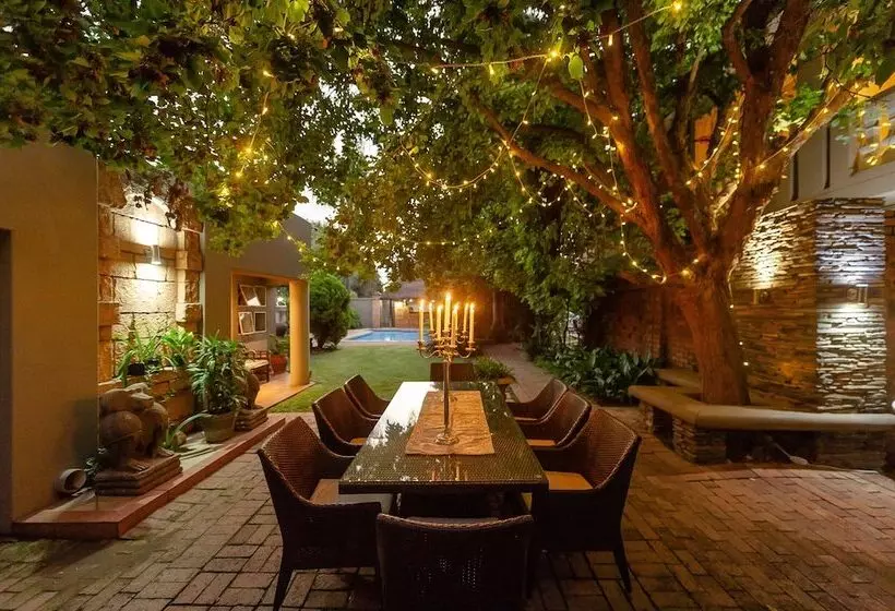 پانسیون Green Valley Lodge