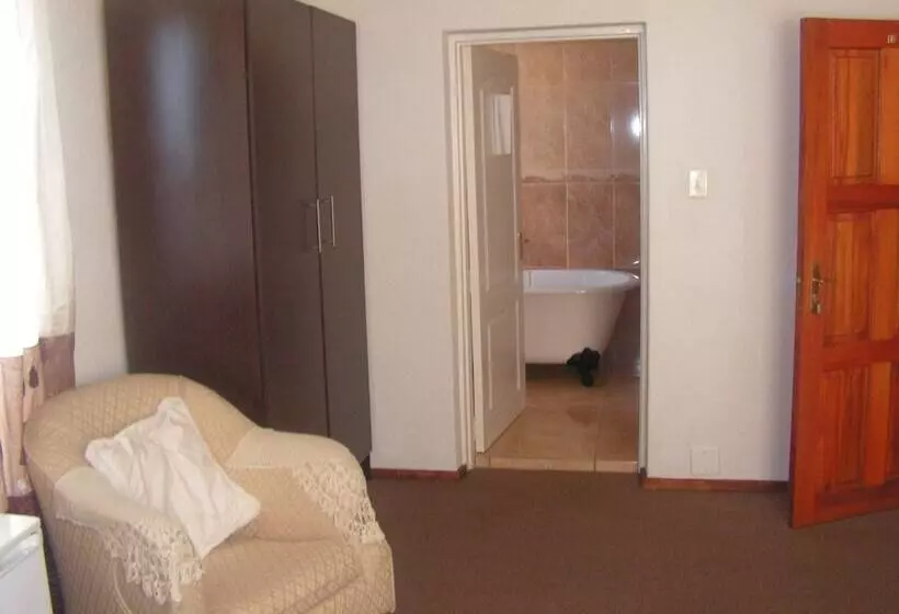 פנסיון Moshitametsi Guesthouse