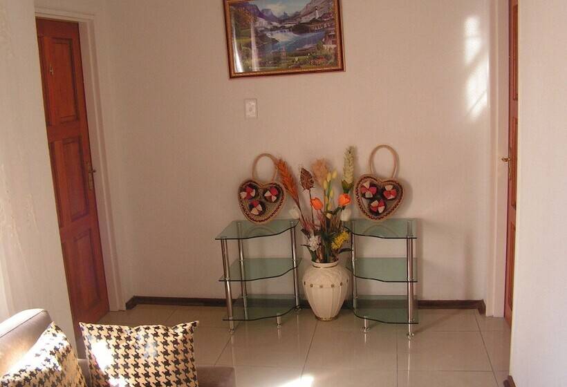 פנסיון Moshitametsi Guesthouse