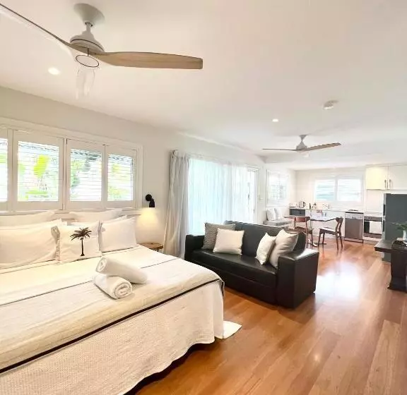 پانسیون The Beach Shack Byron Bay