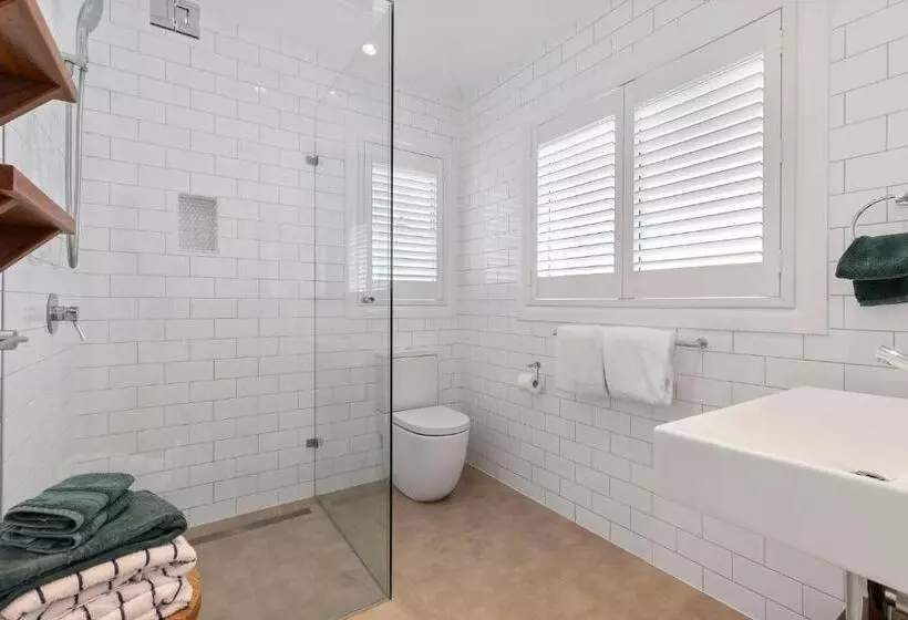 پانسیون The Beach Shack Byron Bay