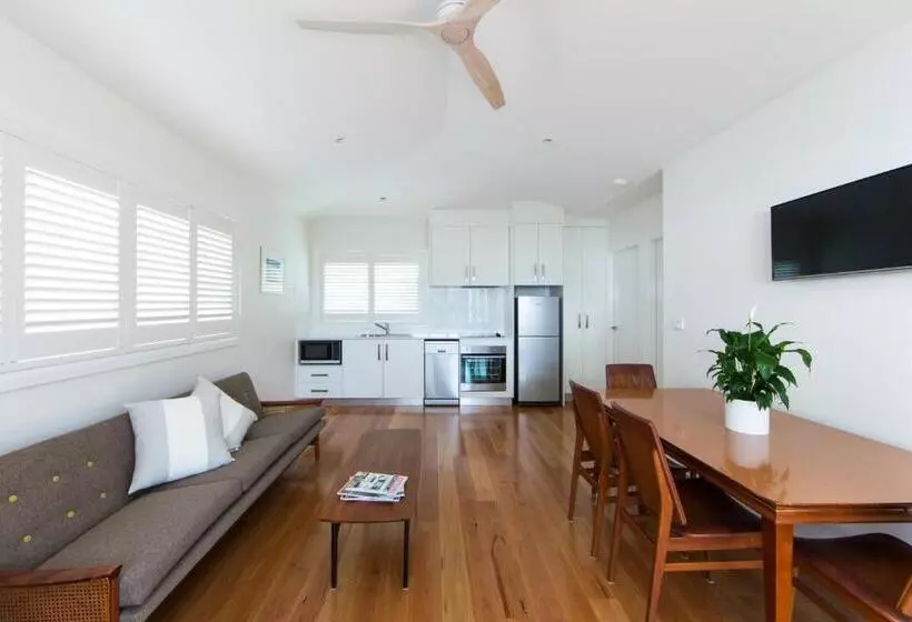 پانسیون The Beach Shack Byron Bay