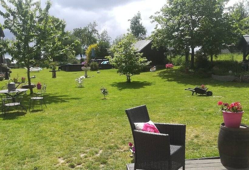 Pensiune La Gerbaudiere Chambres  Tables D Hôtes