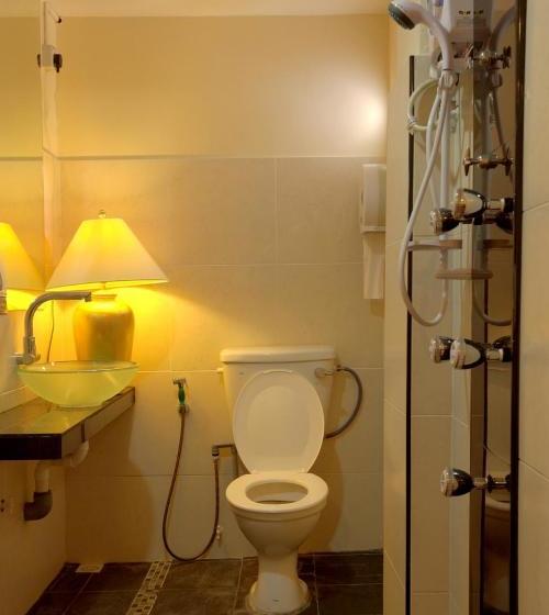 הוסטל Red Inn Cabana