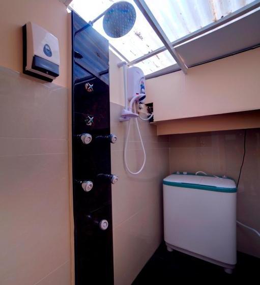 הוסטל Red Inn Cabana