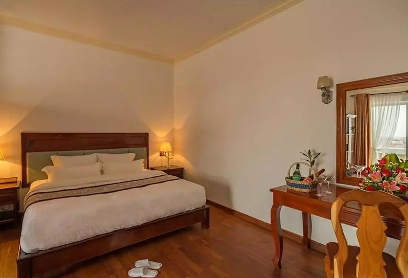 هتل Angkor Davann