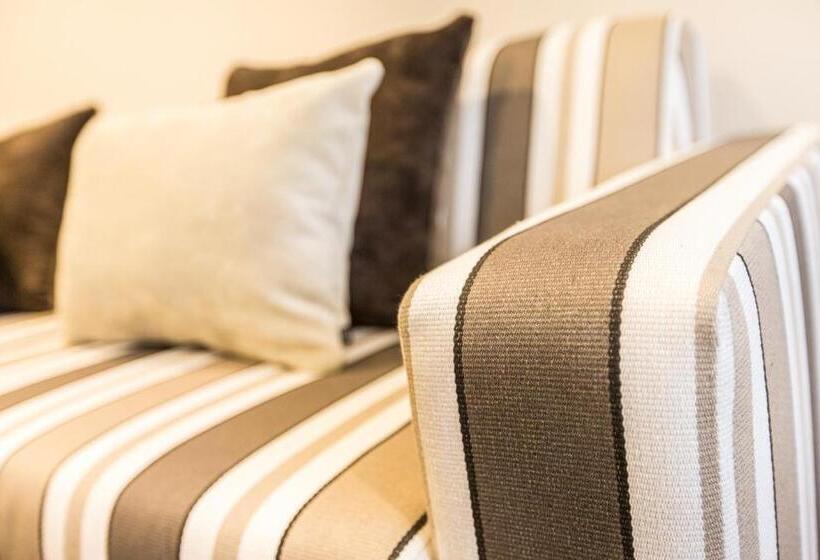 Asure Destiny On Fitzherbert Motel