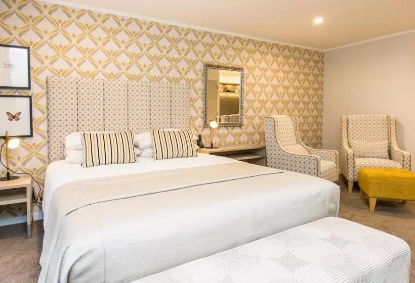 Asure Destiny On Fitzherbert Motel