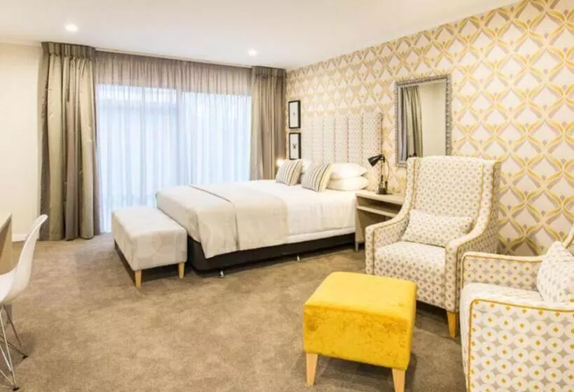 Asure Destiny On Fitzherbert Motel