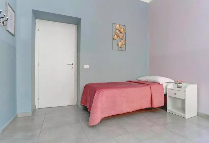 تختخواب و صبحانه Happy Seasons