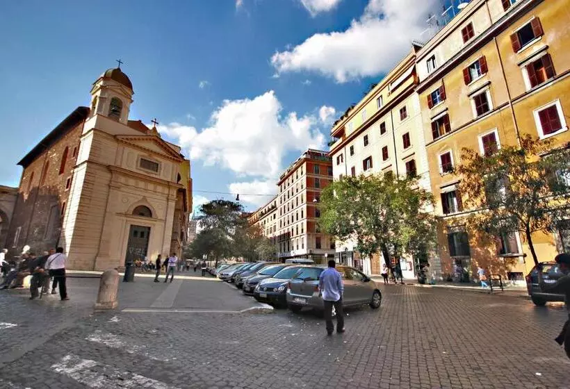 تختخواب و صبحانه Happy Seasons