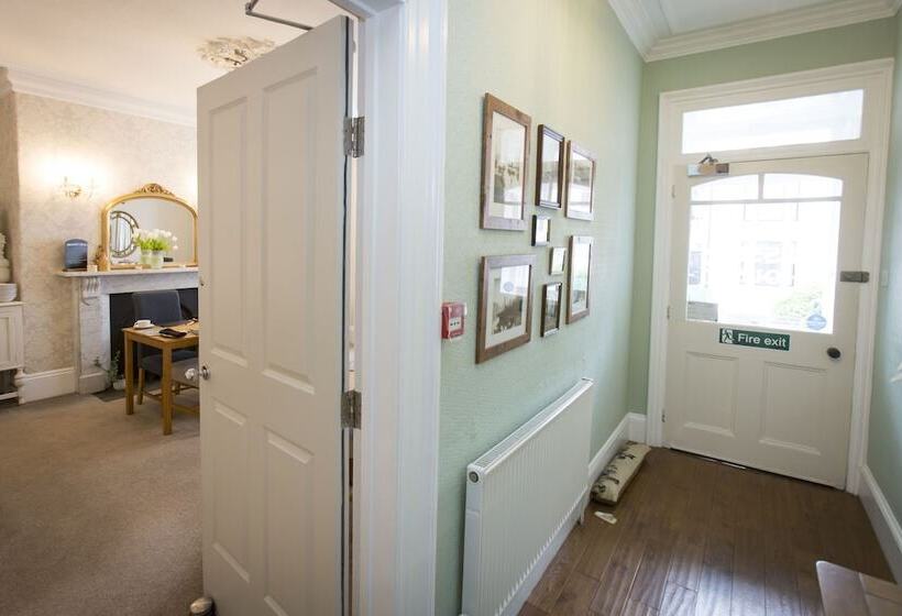 ベッドアンドブレックファースト Rosslyn House