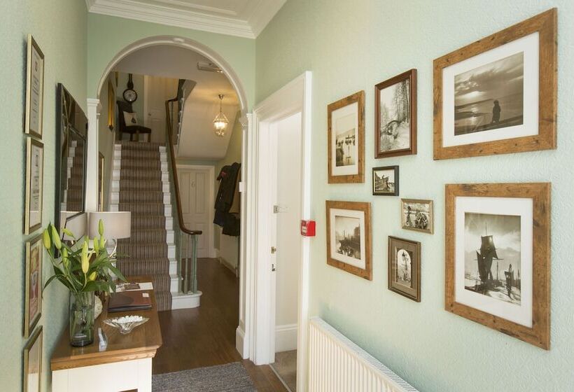 ベッドアンドブレックファースト Rosslyn House