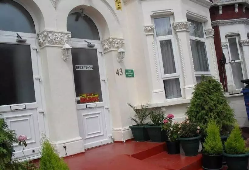 تختخواب و صبحانه Stratford