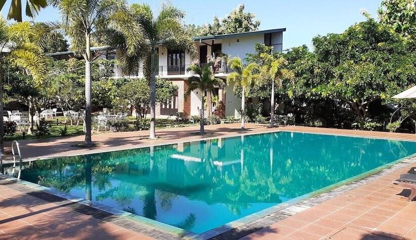 호텔 Gamodh Citadel Resort