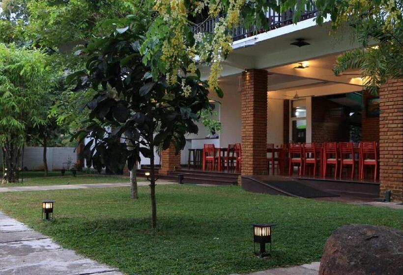 호텔 Gamodh Citadel Resort