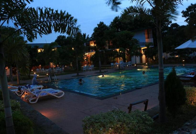 호텔 Gamodh Citadel Resort