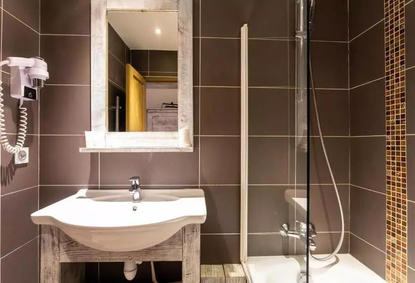 Hotel Hôtel L Aiguille Percée