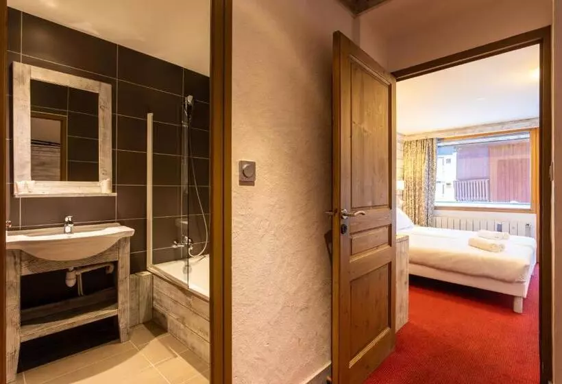 Hotel Hôtel L Aiguille Percée