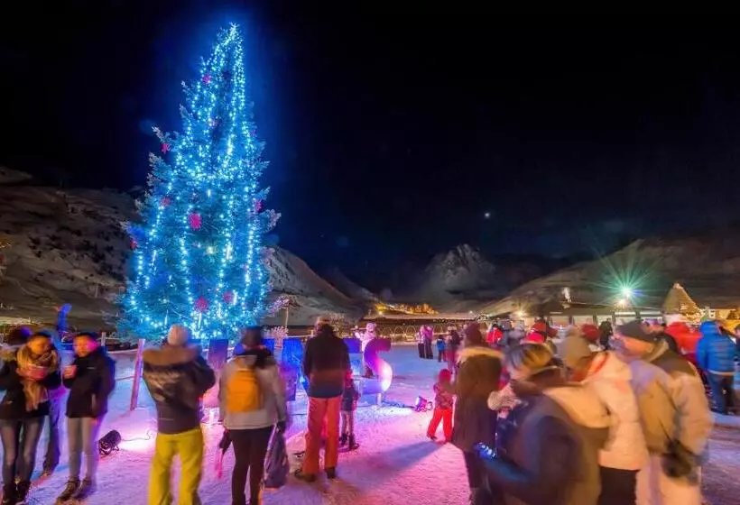 Hotel Hôtel L Aiguille Percée