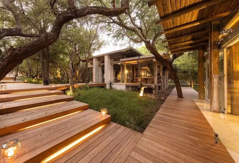 هتل Kapama Karula