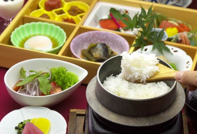 Otel Lakeside Villa Suimeikaku