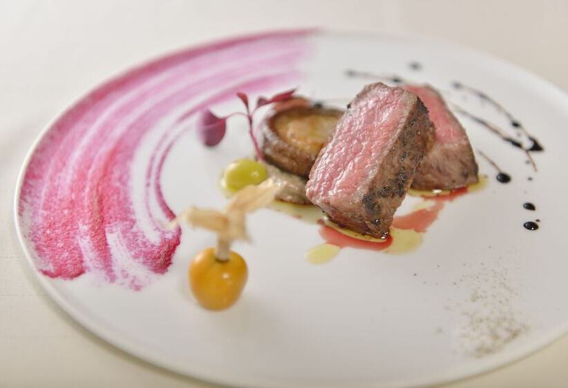 Otel Lakeside Villa Suimeikaku