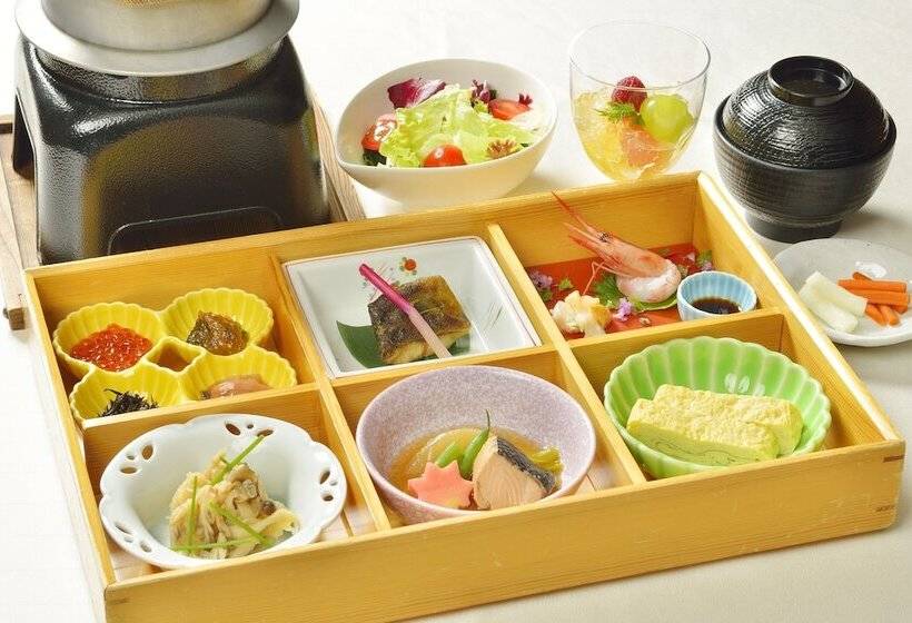 Otel Lakeside Villa Suimeikaku