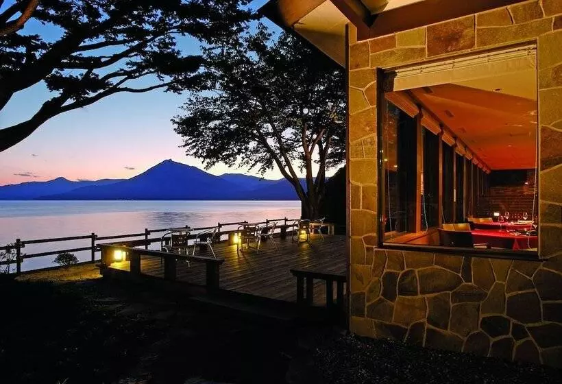 Hotelli Lakeside Villa Suimeikaku