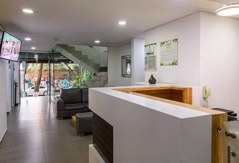 Отель Lleras Green