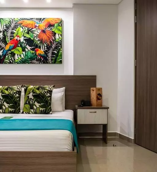 Отель Lleras Green