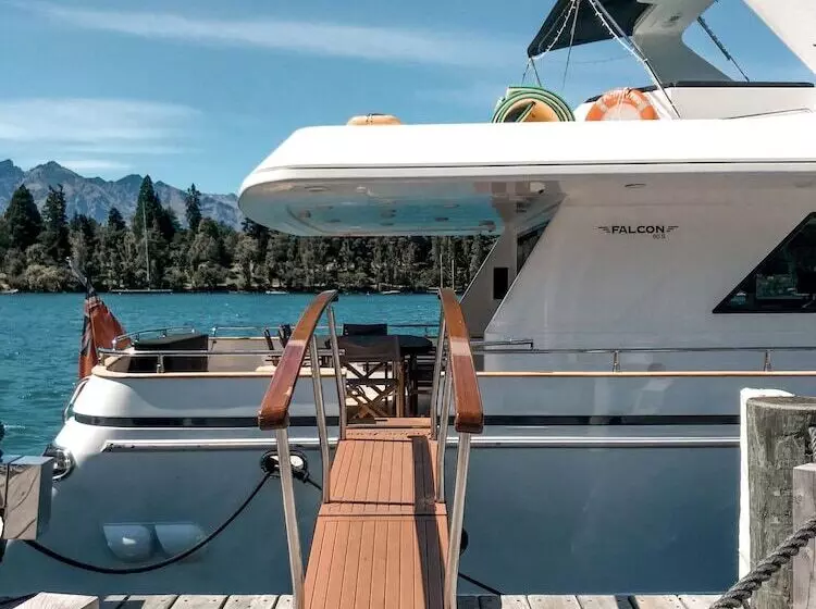 Отель Pacific Jemm   Luxury Super Yacht