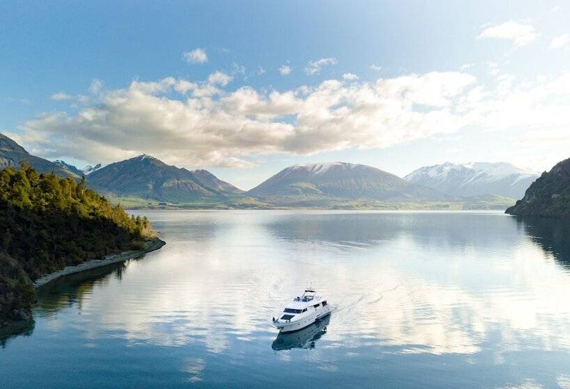 Отель Pacific Jemm   Luxury Super Yacht