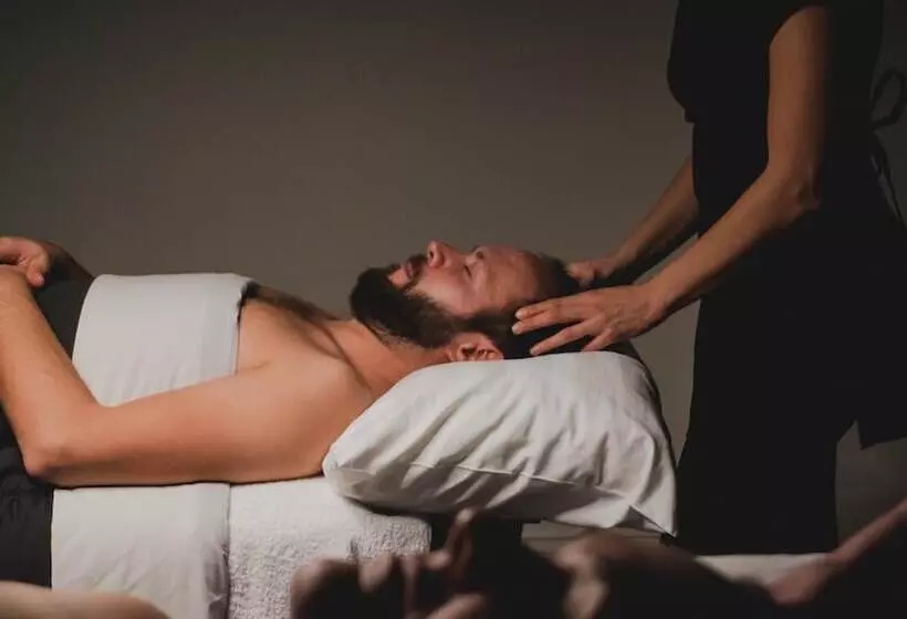 Отель Pacific Jemm   Luxury Super Yacht