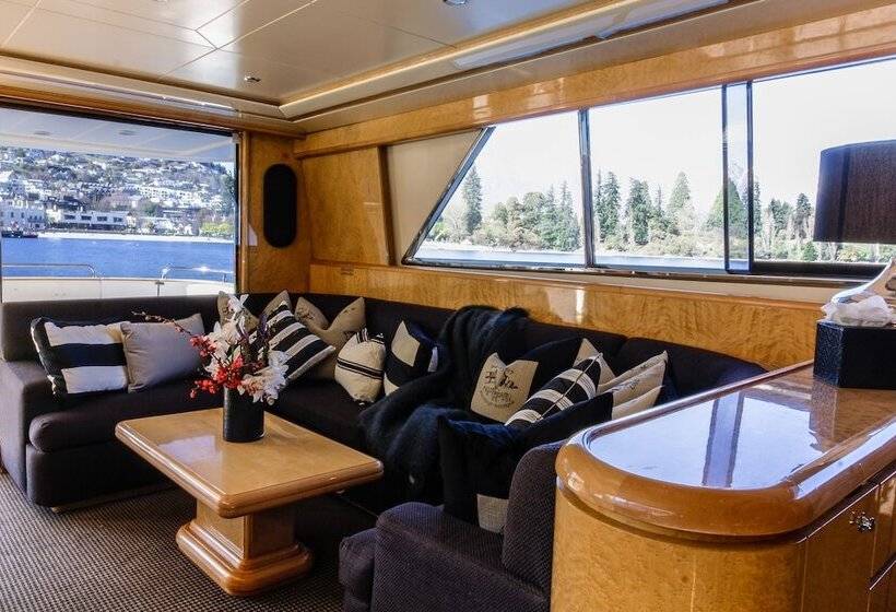 Отель Pacific Jemm   Luxury Super Yacht