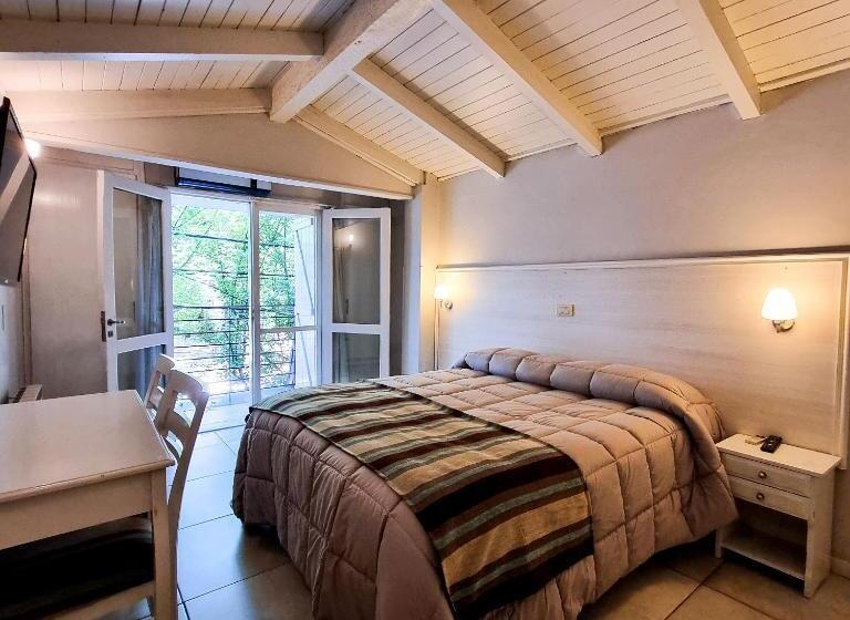 ホテル Tirol D'andrea