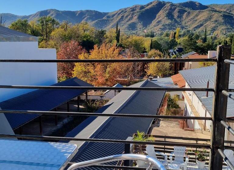 ホテル Tirol D'andrea