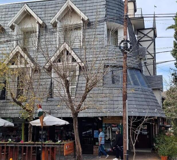 ホテル Tirol D'andrea