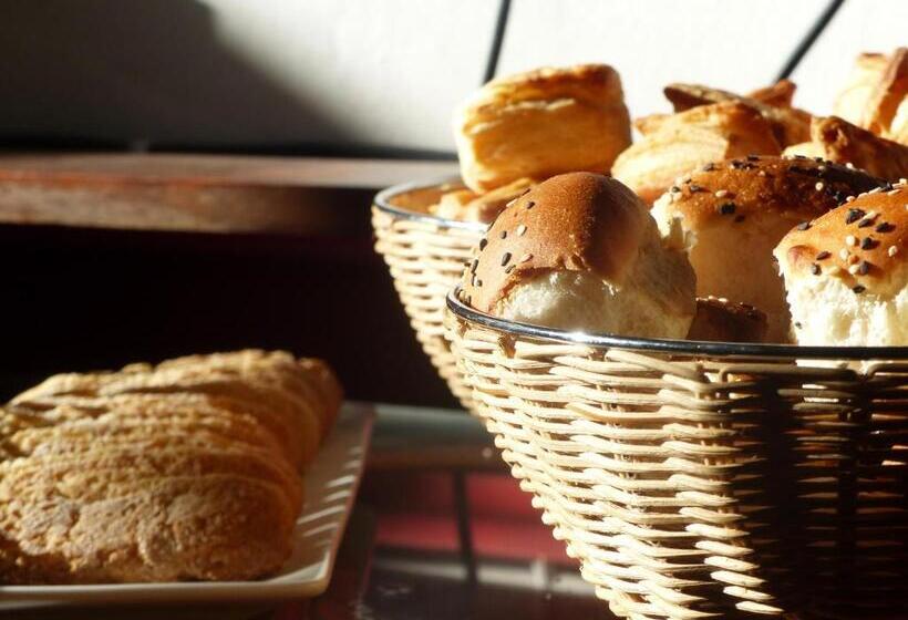 ホテル Tirol D'andrea