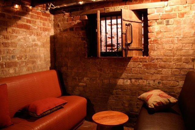 מוטל Rose & Crown