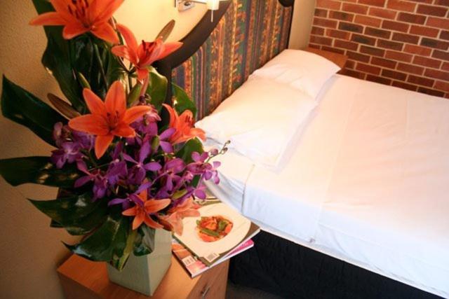 מוטל Rose & Crown