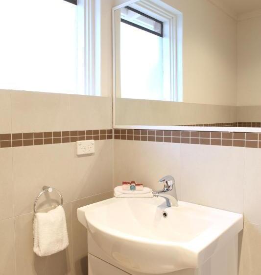 מוטל Rose & Crown