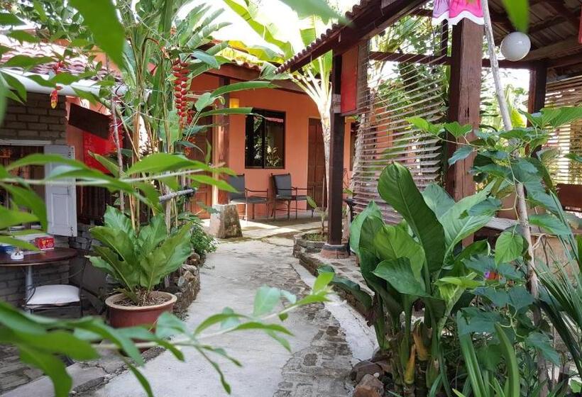 فندق على الطريق The Coconut Langkawi